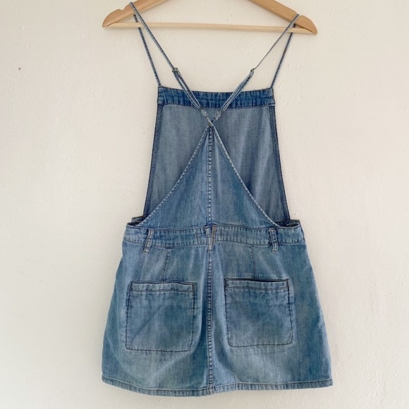 ♥️… Free People Savannah Chambray Denim Blue Overall Mini Dress - Picture 9 of 10